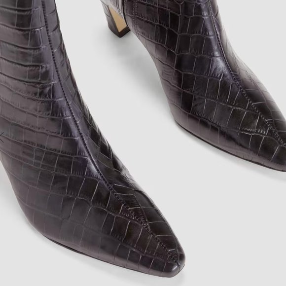 Brand New Everlane The Banana Heel Boot in Black Croc Size 7 Women - Picture 4 of 9